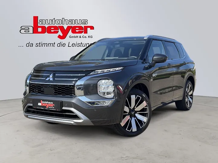 Outlander 2.2 DI-D 4WD Aut. SUV-Star+ Geschlossen