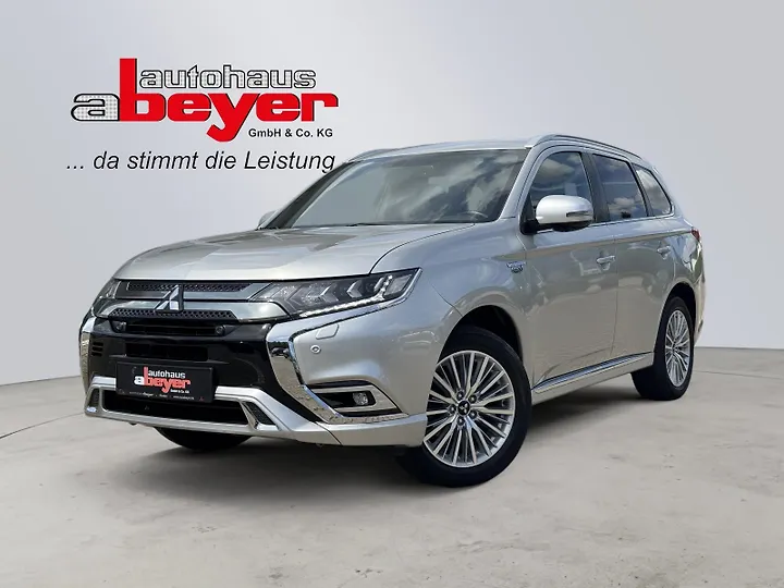 Outlander 2.0 2WD CVT Spirit Geschlossen