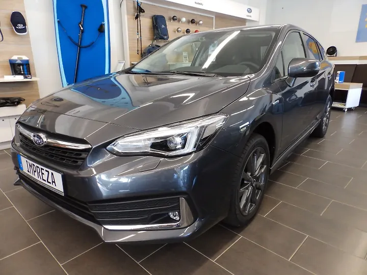 Impreza 1.6i Lineartronic Trend Limousine