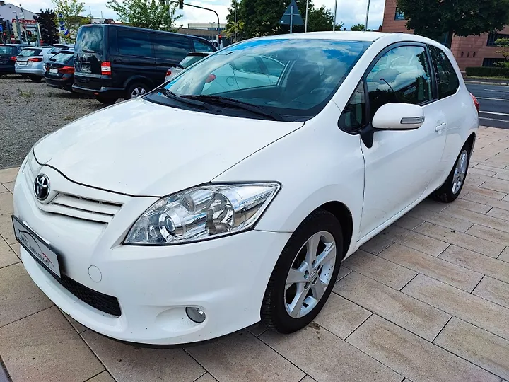 Auris 1.33 Dual-VVT-i Limousine