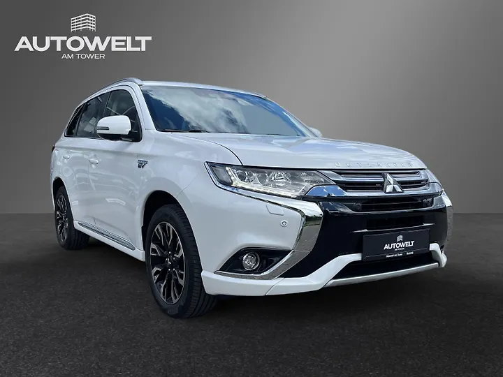 Outlander 2.0 4WD CVT Plus Geschlossen