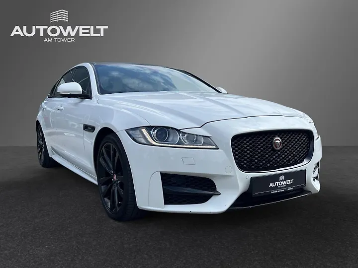 XF E-Performance Aut. Pure Limousine