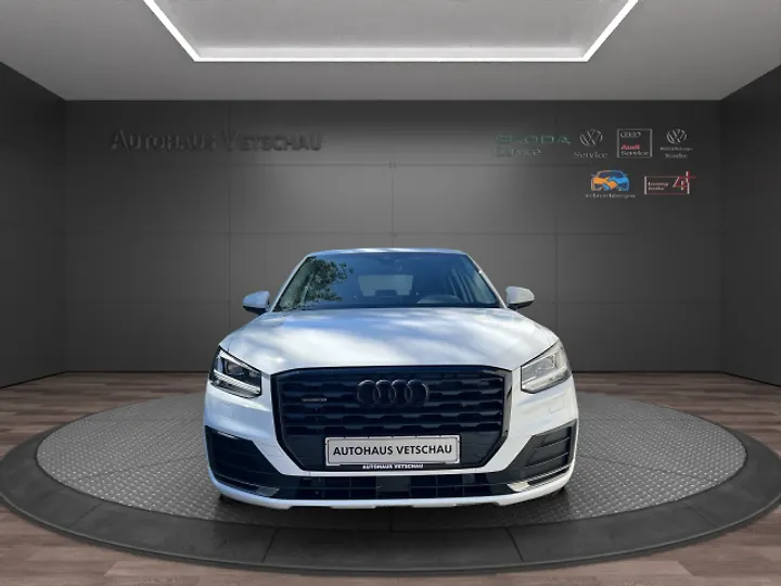 Q2 1.4 TFSI cylinder on demand S tronic Geschlossen