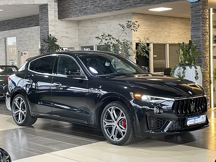 Levante Q4 Executive Geschlossen