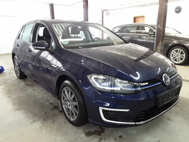 e-Golf Limousine