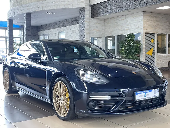 Panamera 4S Limousine