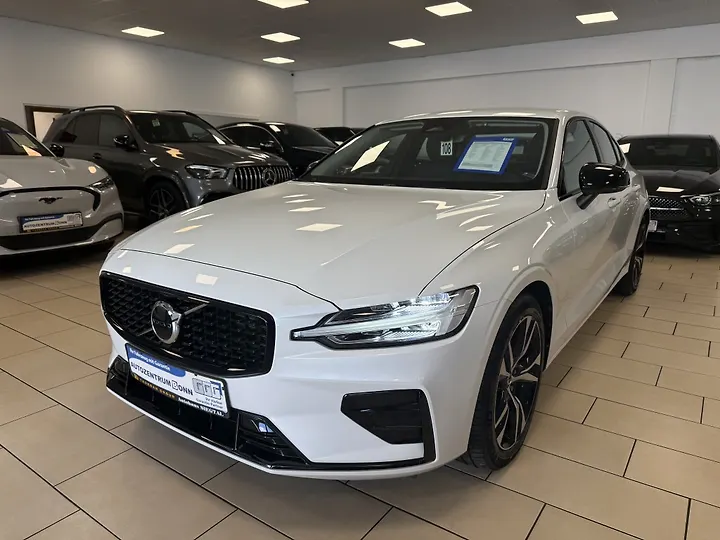 S60 B4 B DKG Plus Dark Limousine