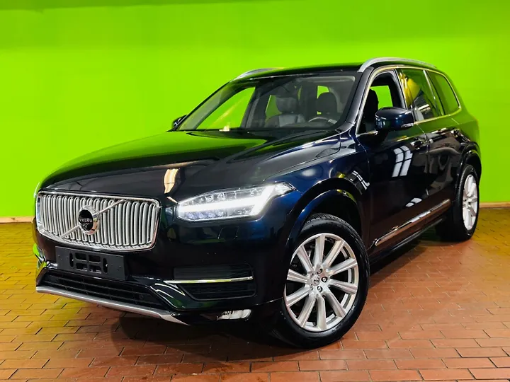 XC90 T5 AWD Geartronic Momentum Geschlossen
