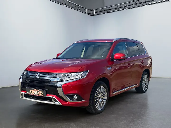 Outlander 2.0 2WD CVT Spirit Geschlossen