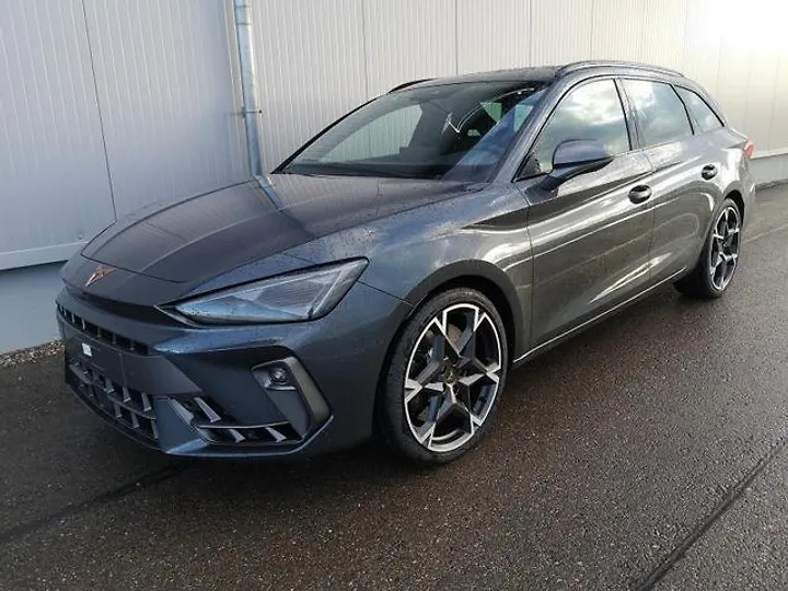 Leon Sportstourer 1.5 eTSI DSG Kombi