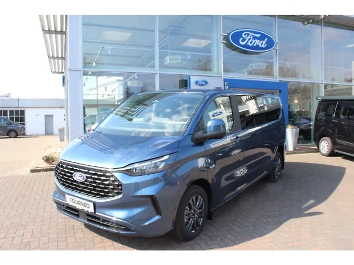 Tourneo Connect 2.0 EcoBlue Aut. TITANIUM Kombi