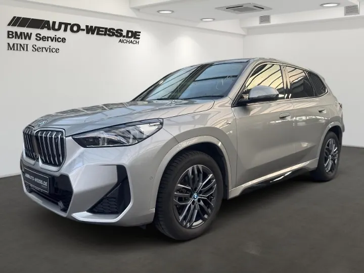 iX1 eDrive20 Geschlossen