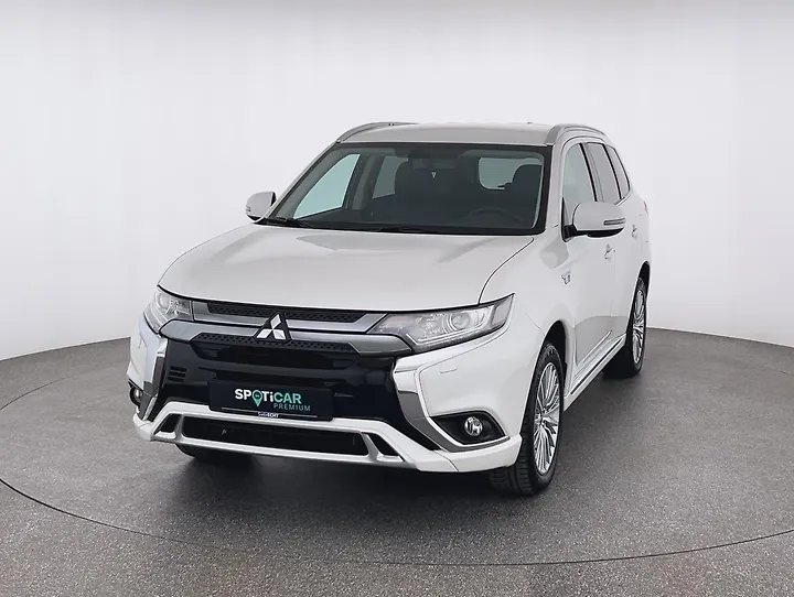 Outlander 2.0 2WD CVT Spirit Geschlossen