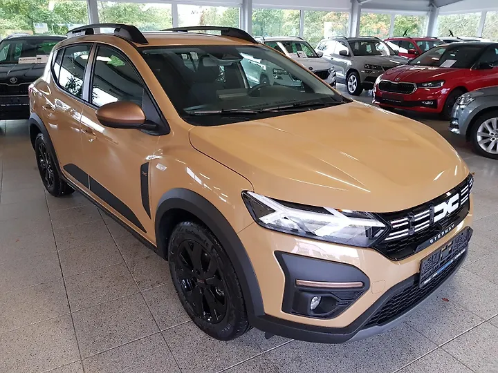Sandero SCe 65 Essential Limousine