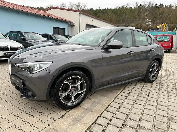 Stelvio 2.2 Diesel 16V AT8 Geschlossen