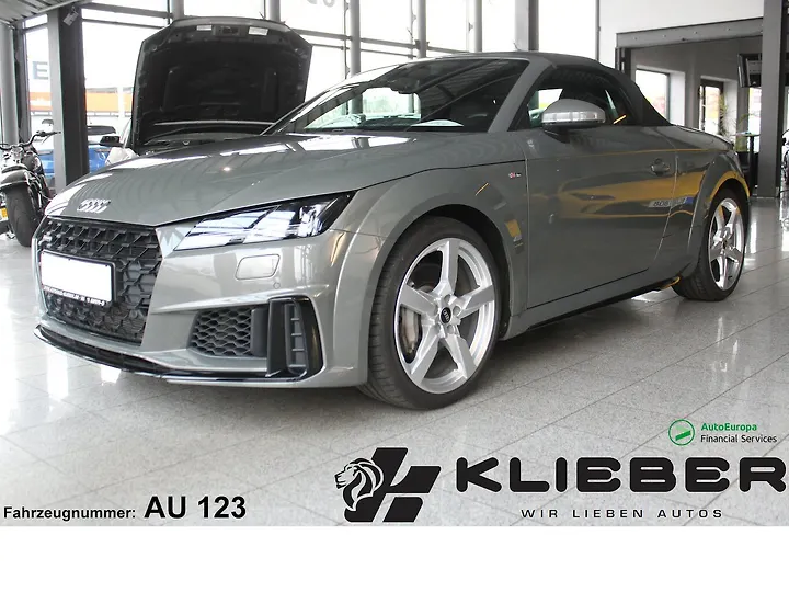 TT RS Roadster quattro S tronic Roadster