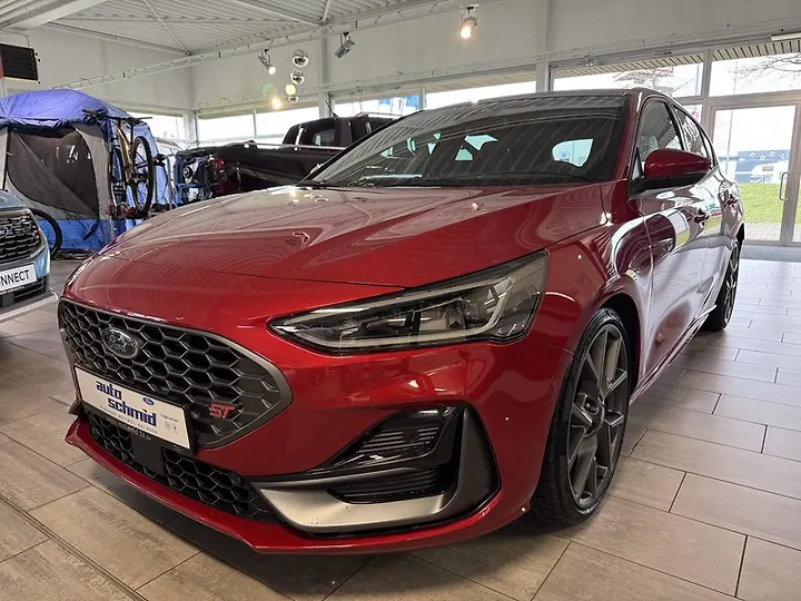 Focus 1.0 EcoBoost Hybrid Aut. TITANIUM X Limousine