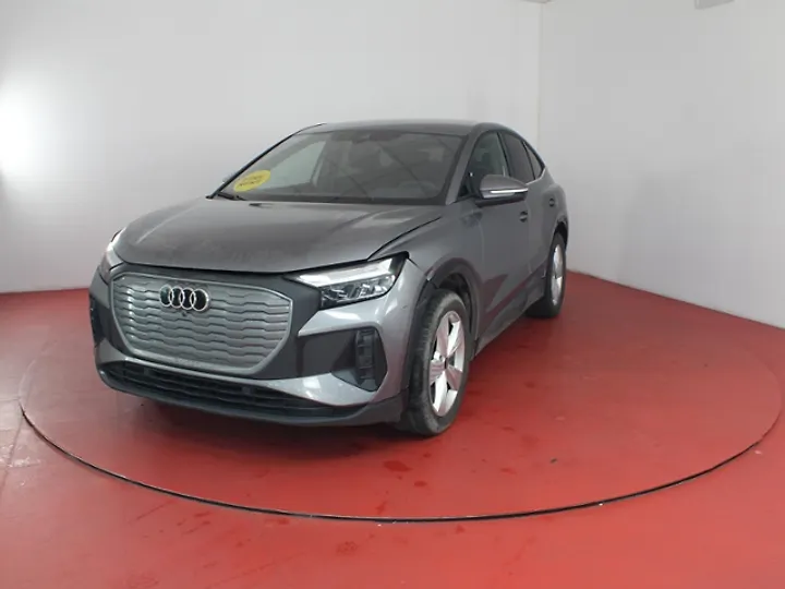 Q4 e-tron 35 Geschlossen