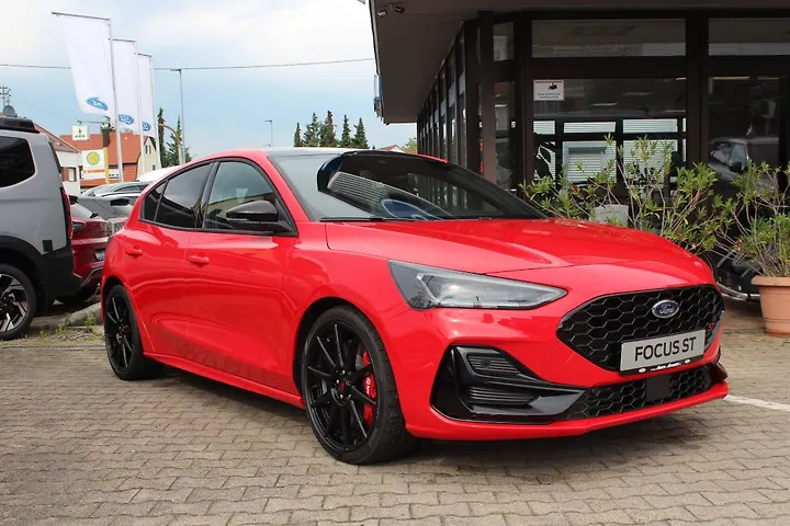 Focus 2.3 EcoBoost S&S ST X Limousine