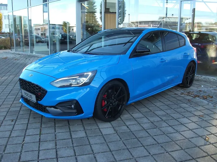 Focus 2.3 EcoBoost S&S ST Edition Limousine