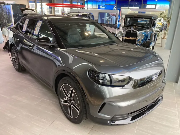 Capri 79kWh AWD Premium Limousine