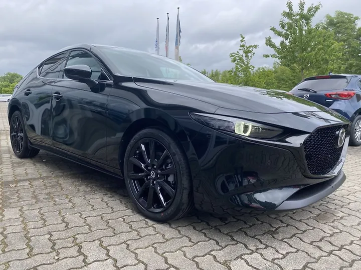 3 e-SKYACTIV-X 186 M HYBRID Aut. TAKUMI Limousine