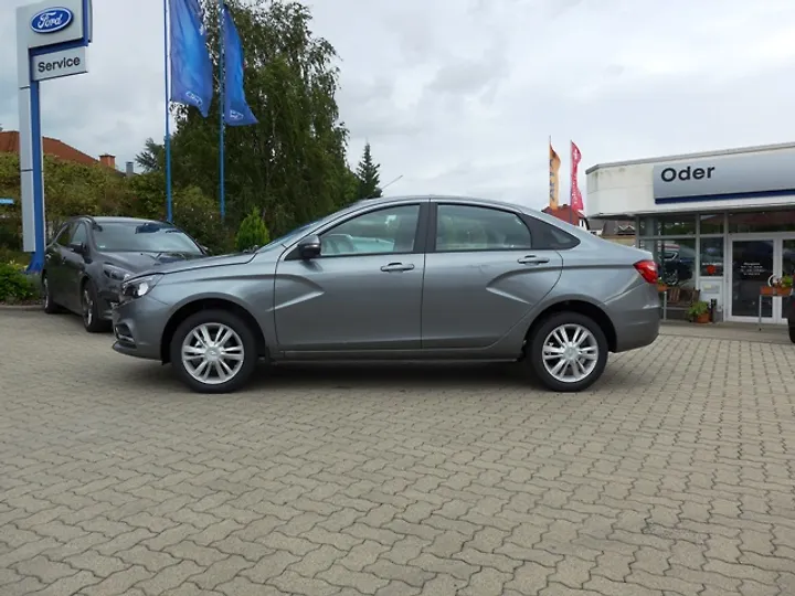 Vesta 1.6 Limousine