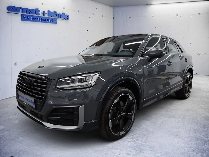 Q2 40 TFSI quattro S tronic design Geschlossen