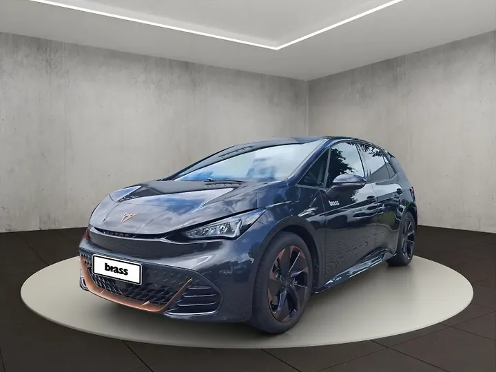 Born 150kW/58kWh Limousine