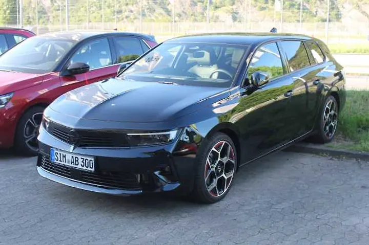 Astra Sports Tourer 1.2 Turbo GS Kombi