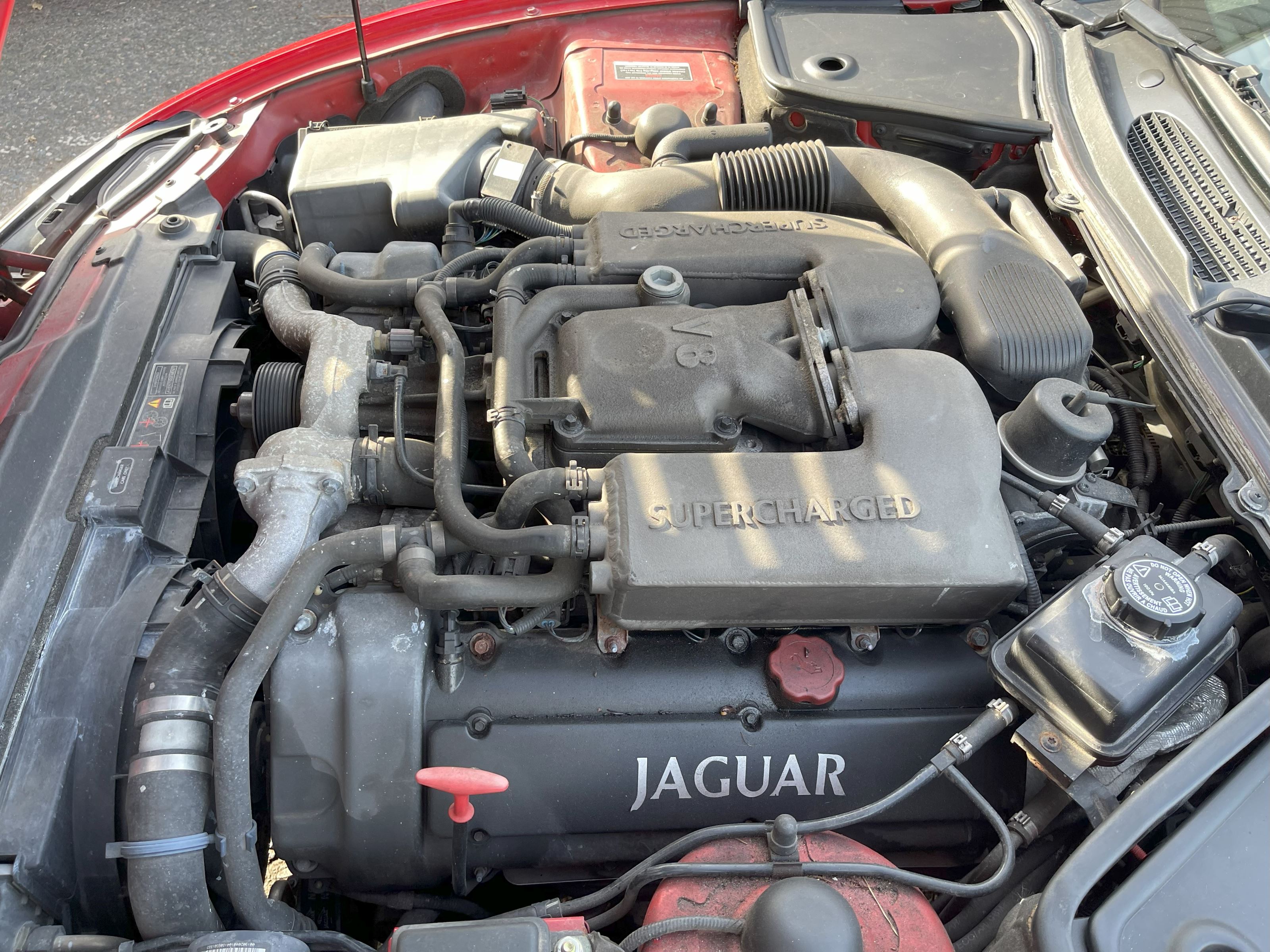Jaguar xkr 4.0 v8  w 5cb4rtfy5ytuaxx96z