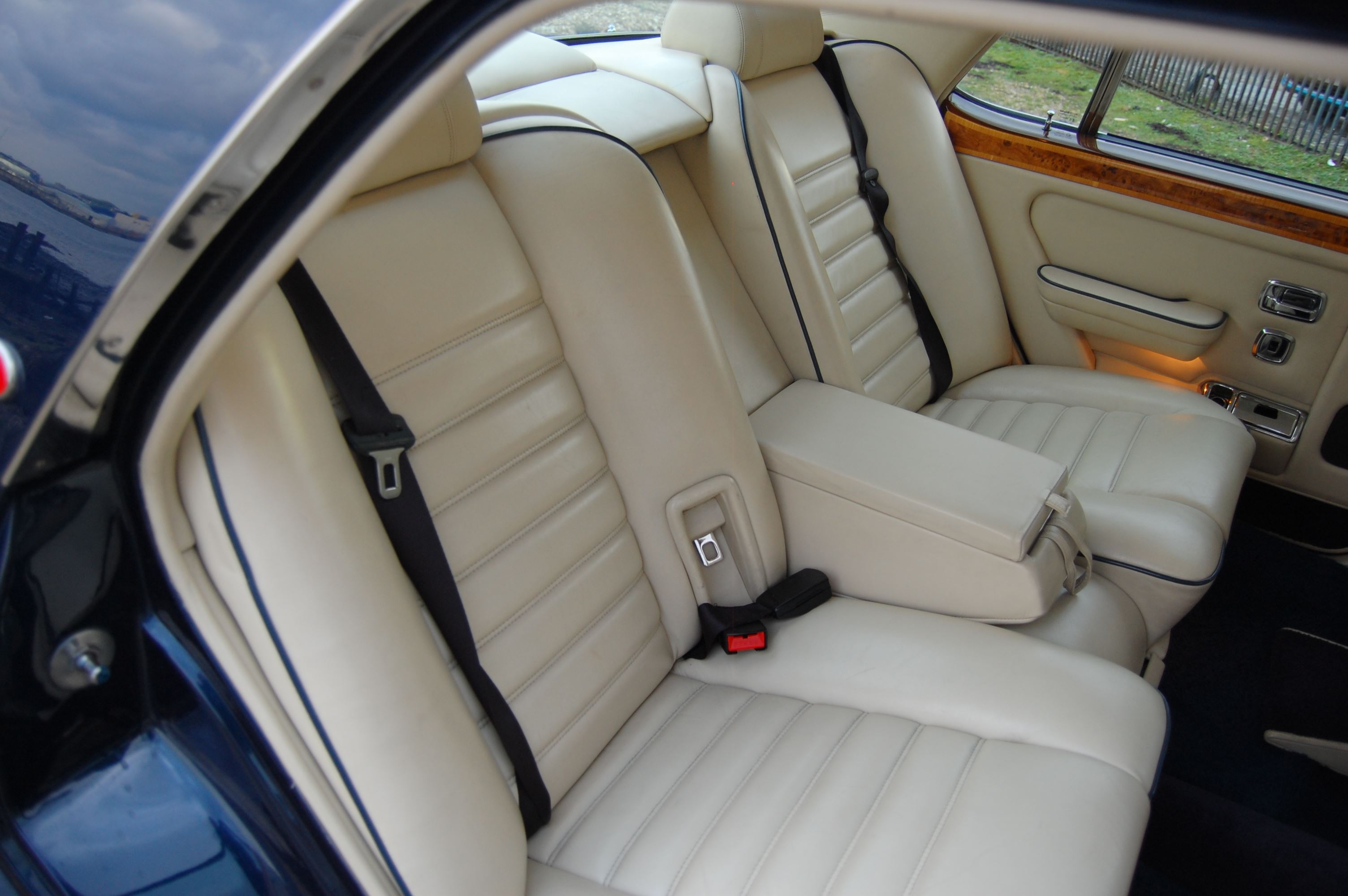 Bentley turbo r 8ez 0b26zir i5xdqrdct