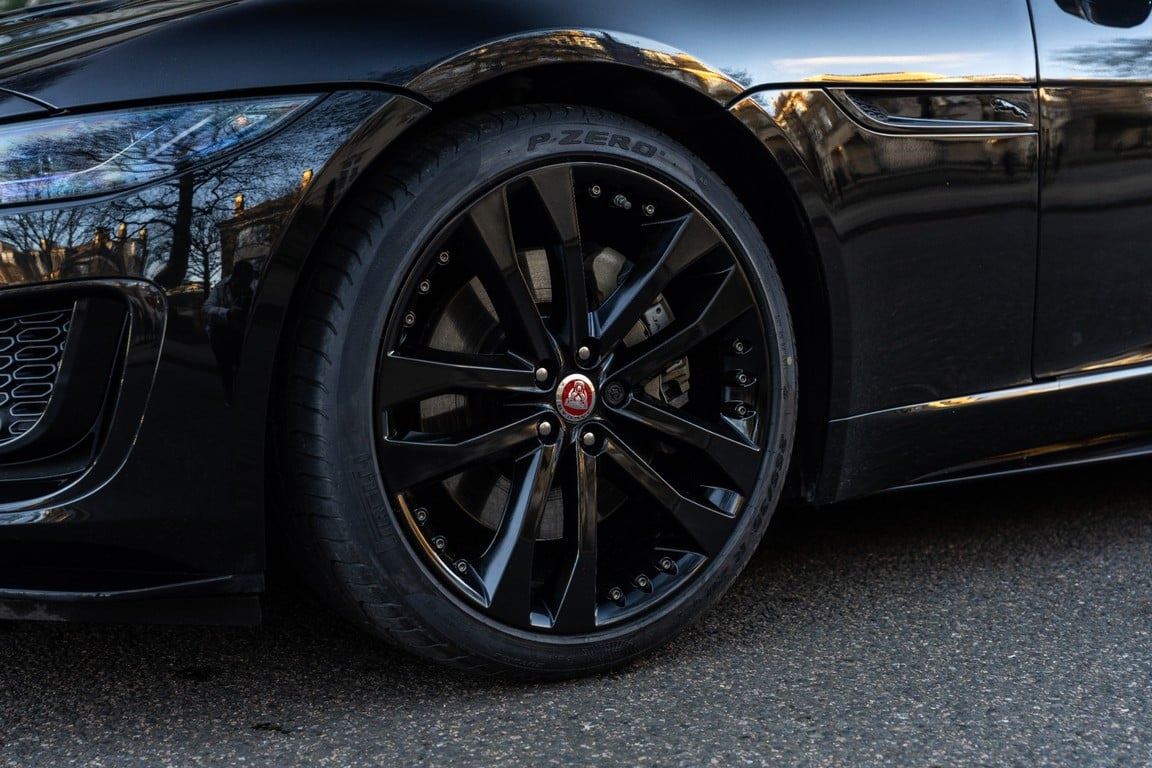 Jaguar f type r dynamic black ci5s3uequn8kla0bwmdjj