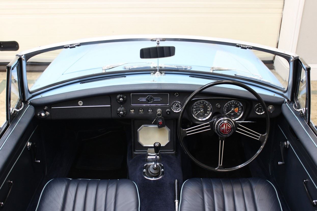 1964 oselli mgb  roadster 1.9 manual concours restoration best available  7rzfr4qq1qszz vuroii7