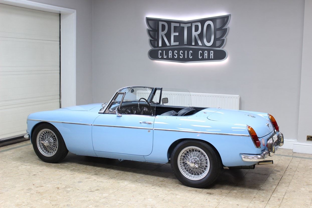 1964 oselli mgb  roadster 1.9 manual concours restoration best available  l j1eymo 4pzthfi3lmoa