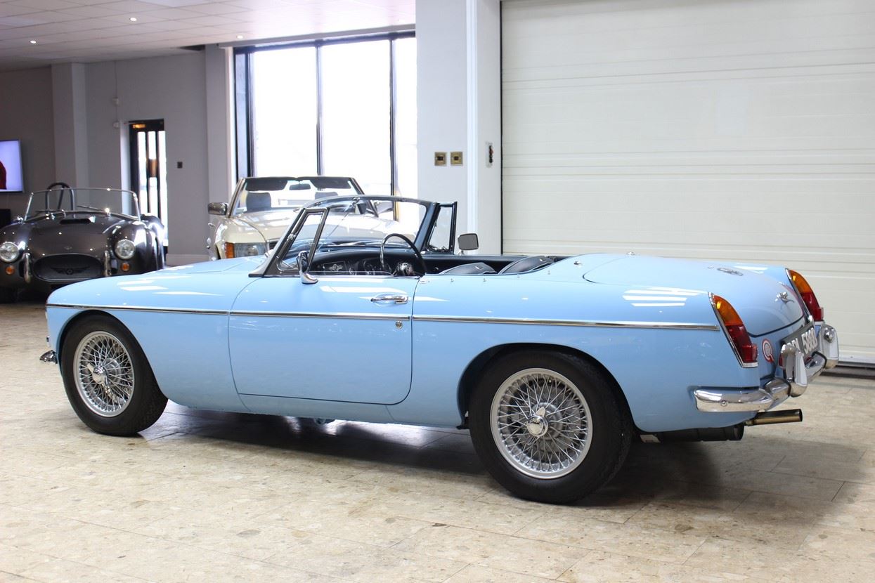 1964 oselli mgb  roadster 1.9 manual concours restoration best available  luik2ngdxcreuiczfaeqy