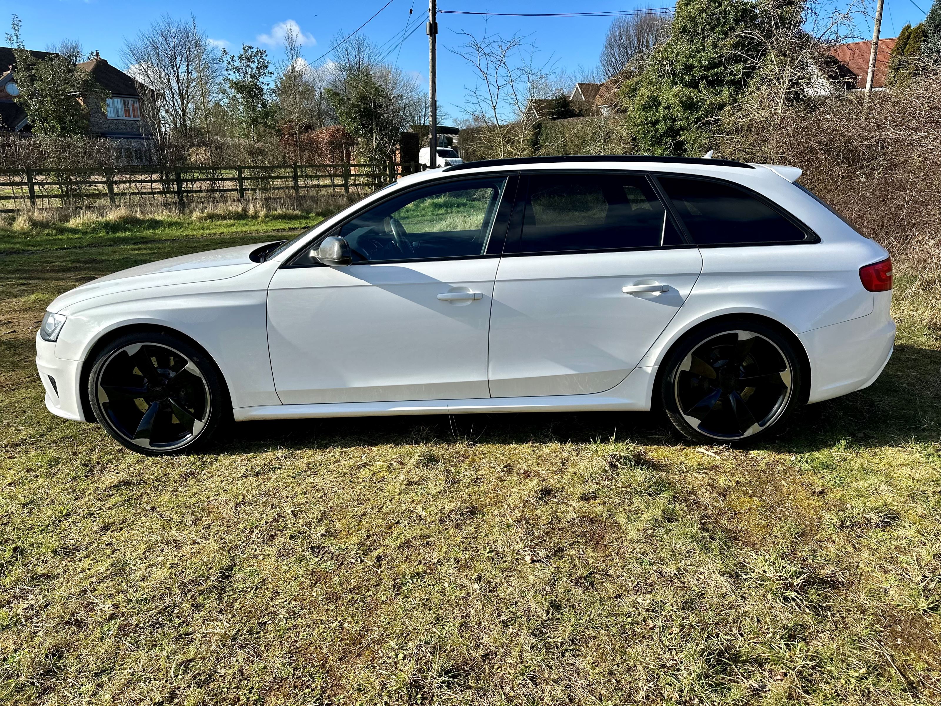Audi rs4 zxephtup9ymym6bpph45o
