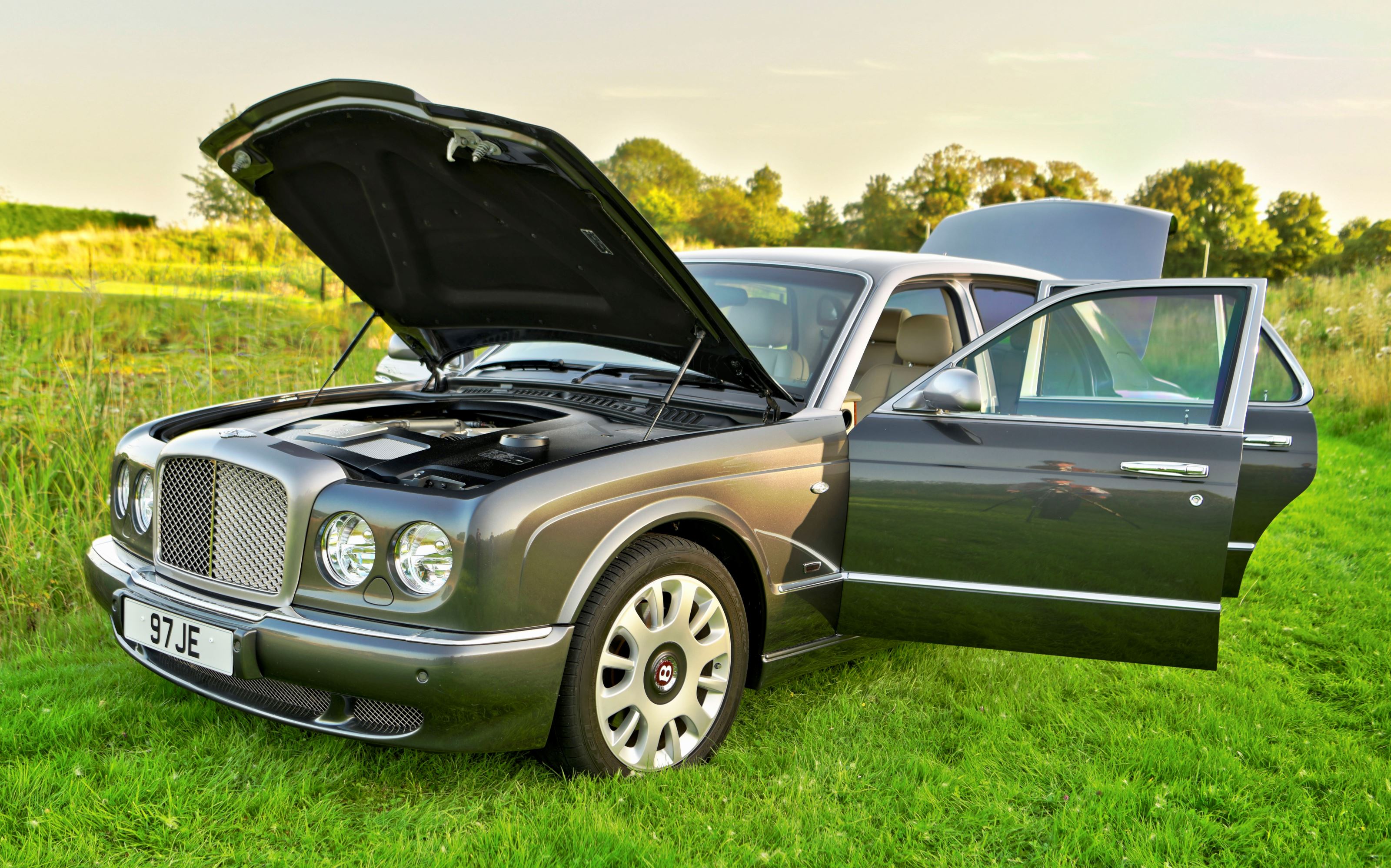 Bentley arnage 2x4tf4gexuaikbpnlg9gp