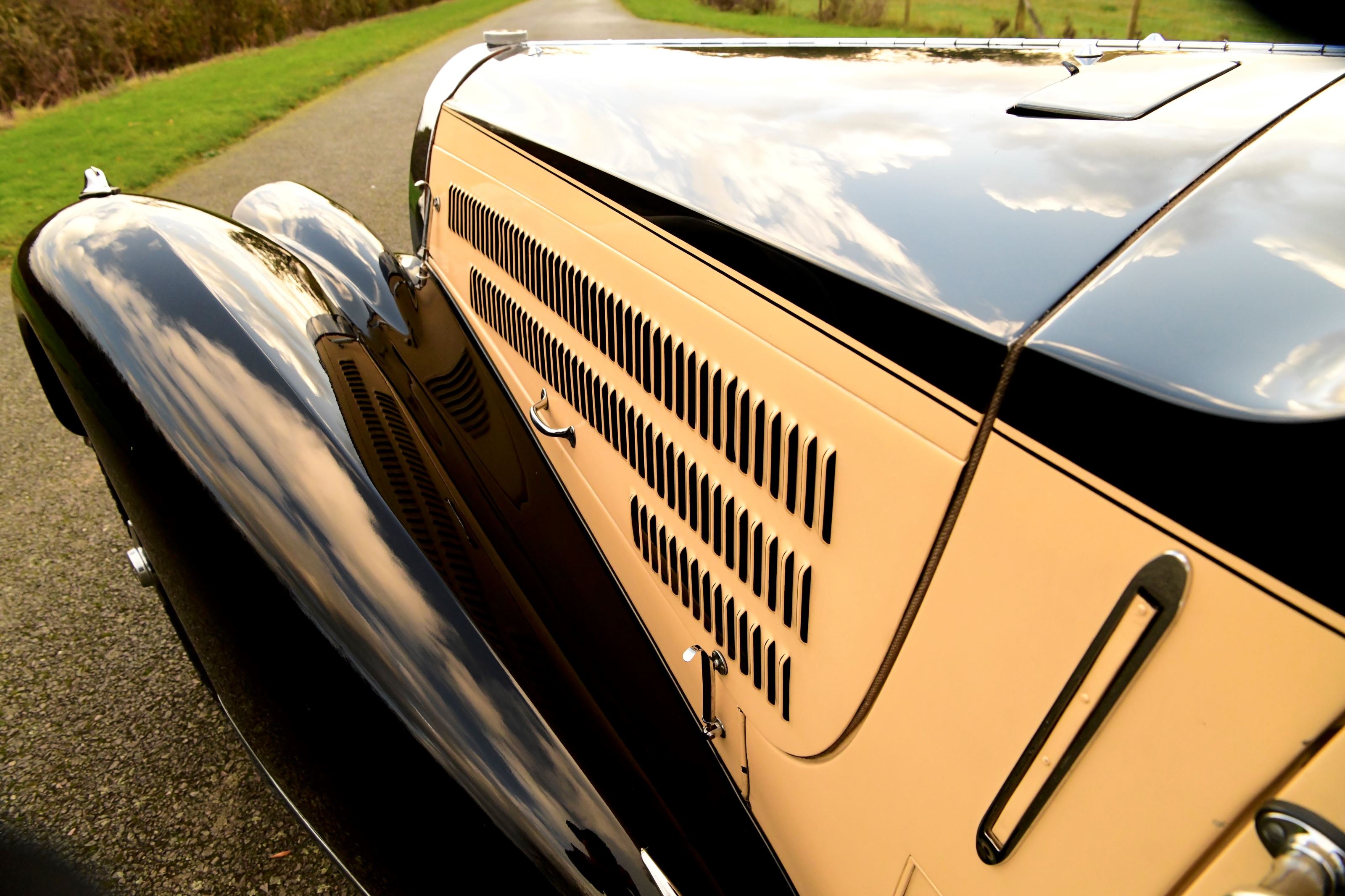 Bugatti type 57c vanvooren drophead coupe owma1oyrgf7hgdrbzqejm