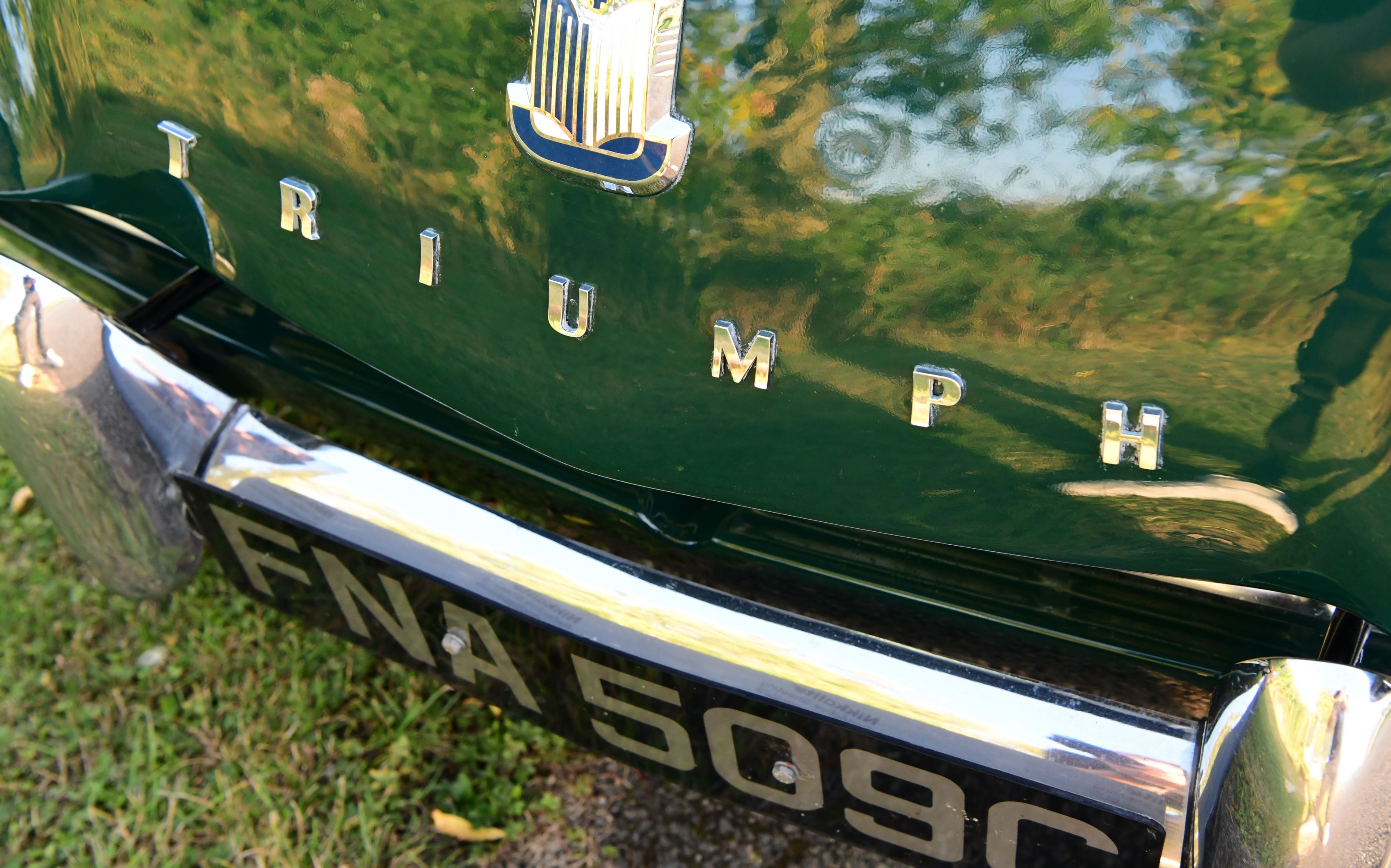 Triumph tr4 d7nriylsv4o7erz99g0dp