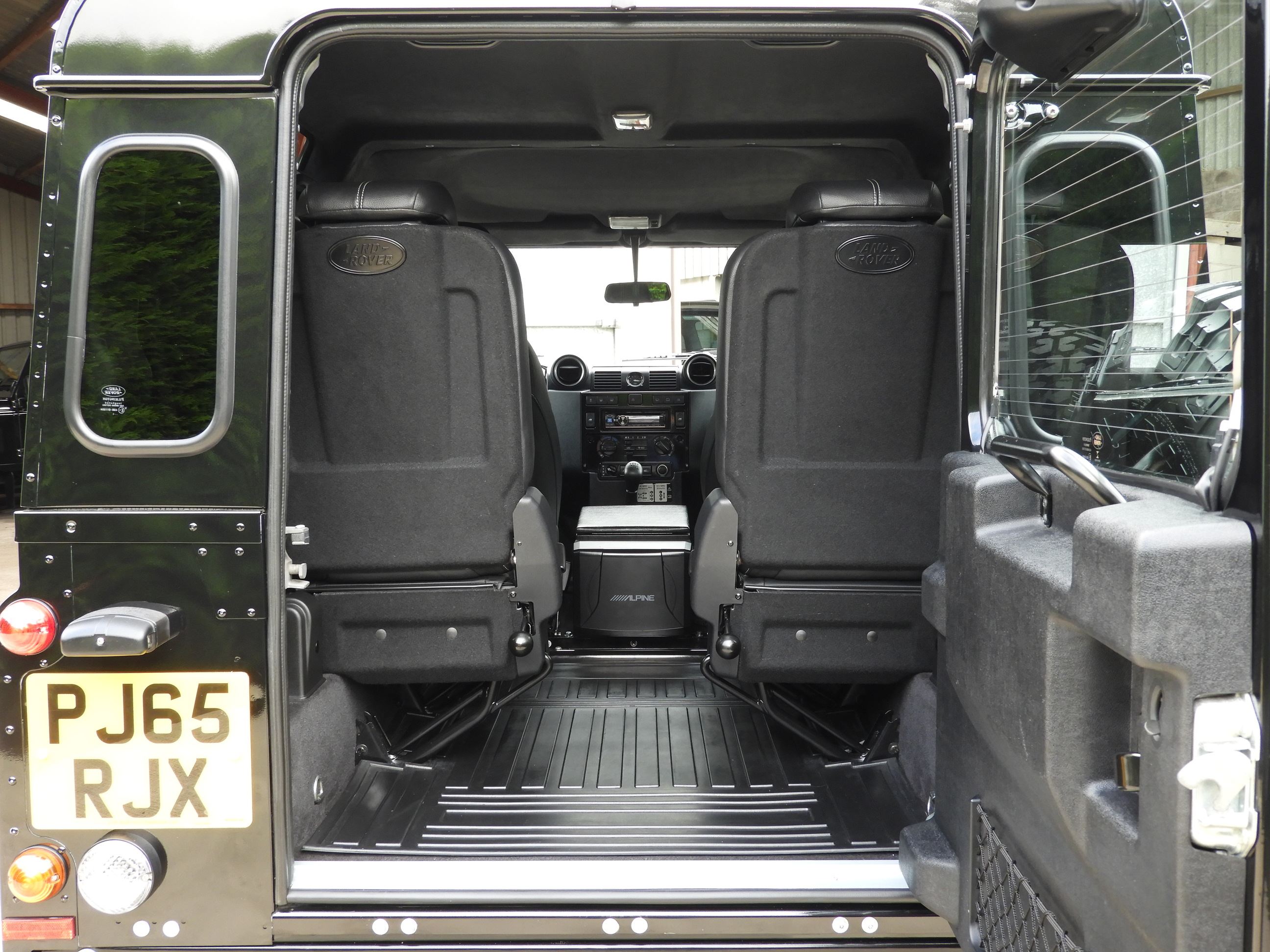 Land rover defender 90 gouzsd941oe2r10urhqxb