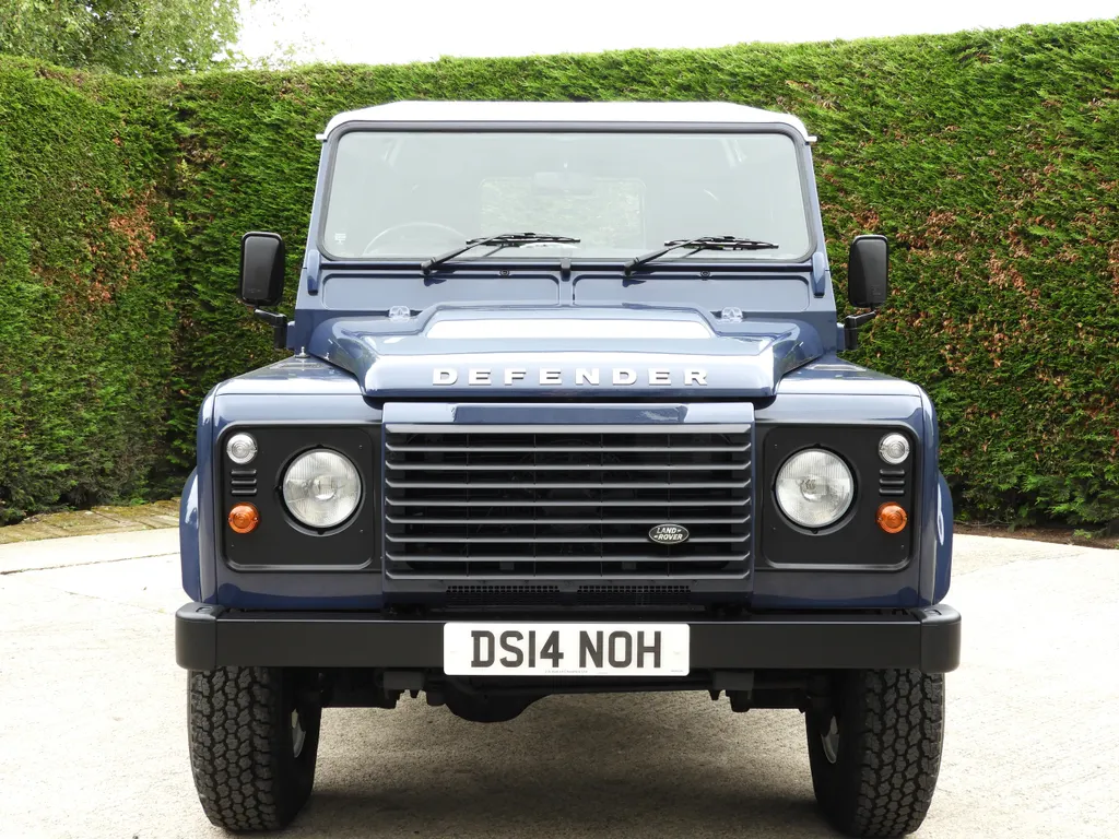 2014 Land Rover Defender 90 2.2 Tdci County Hard Top for Sale | CCFS 