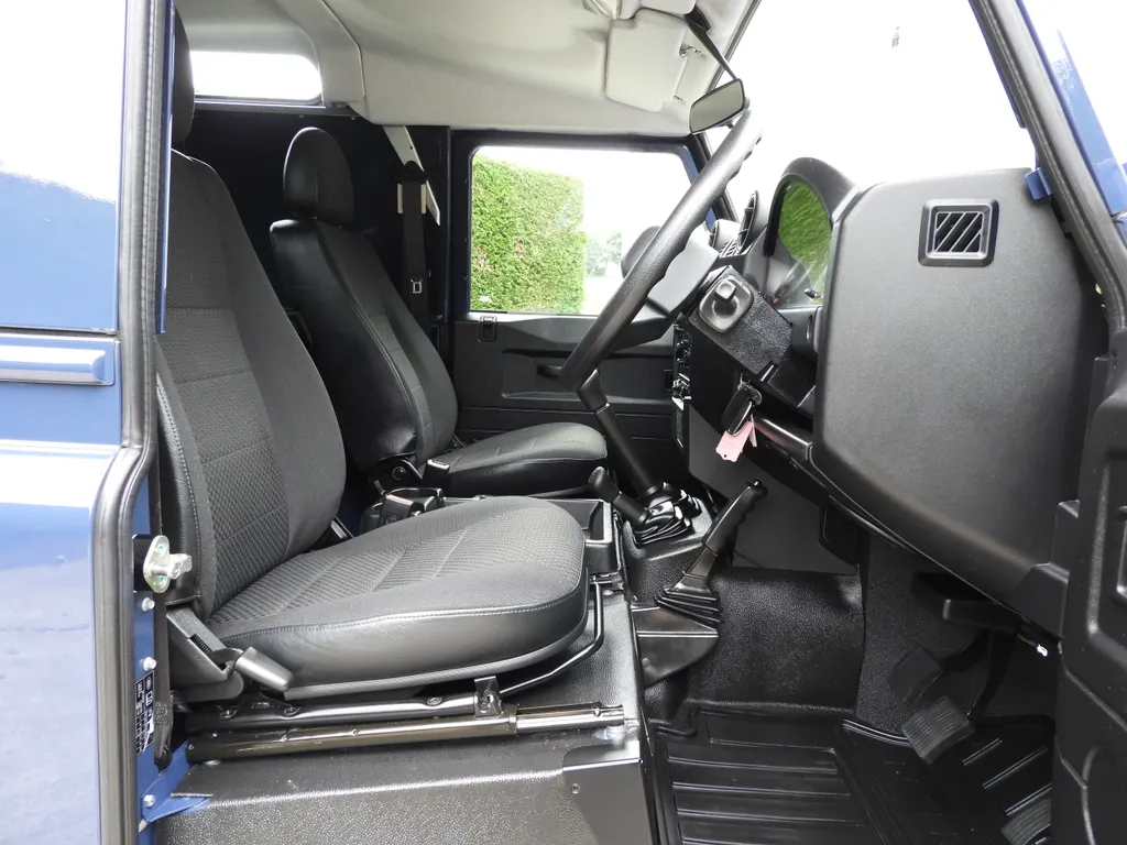 2014 Land Rover Defender 90 2.2 Tdci County Hard Top for Sale | CCFS 