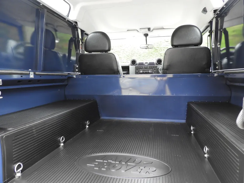 2014 Land Rover Defender 90 2.2 Tdci County Hard Top for Sale | CCFS