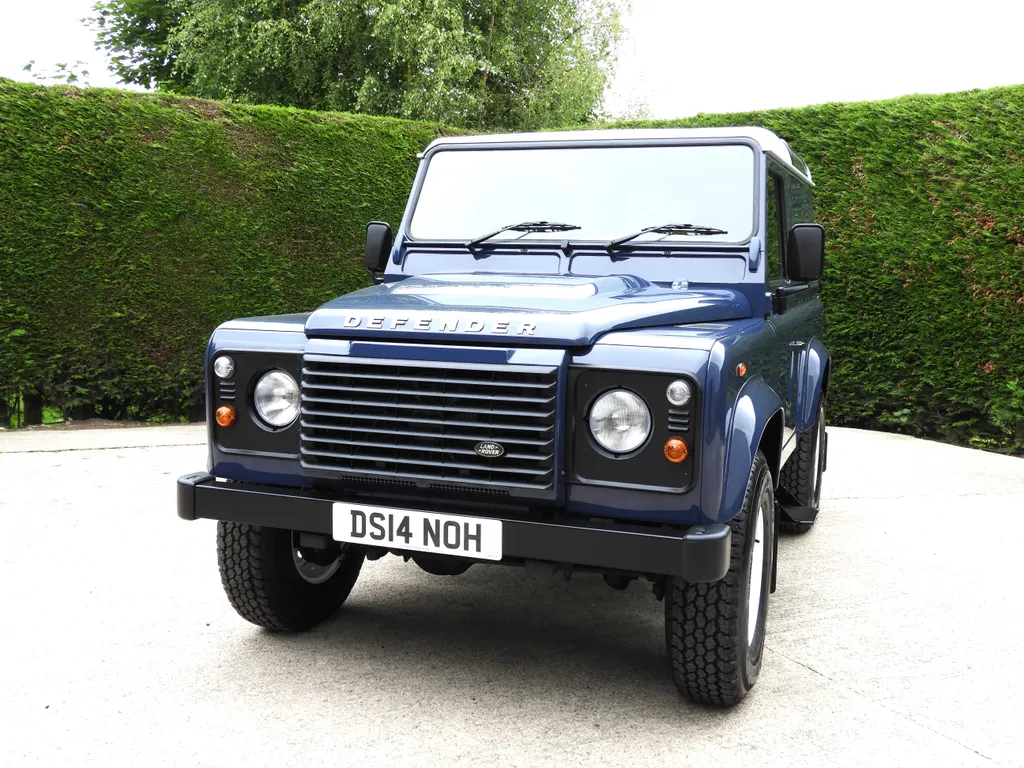 2014 Land Rover Defender 90 2.2 Tdci County Hard Top for Sale | CCFS