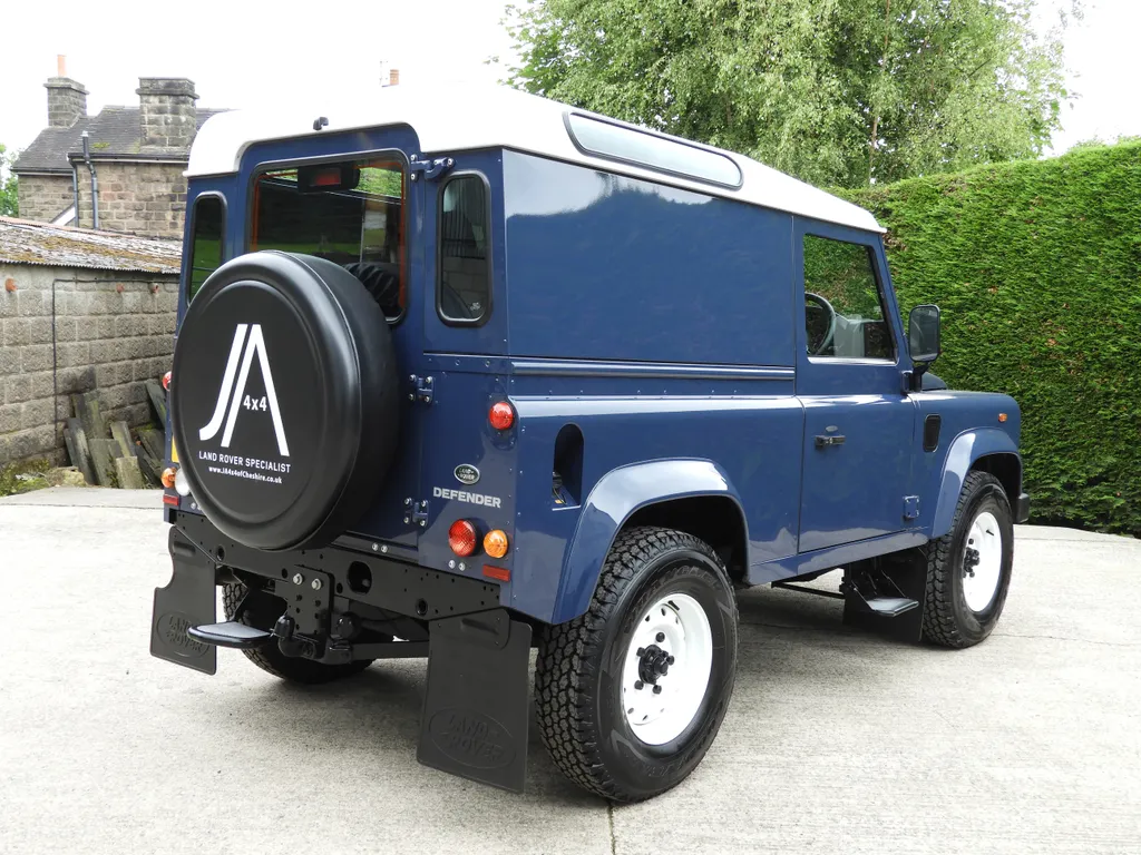2014 Land Rover Defender 90 2.2 Tdci County Hard Top for Sale | CCFS 
