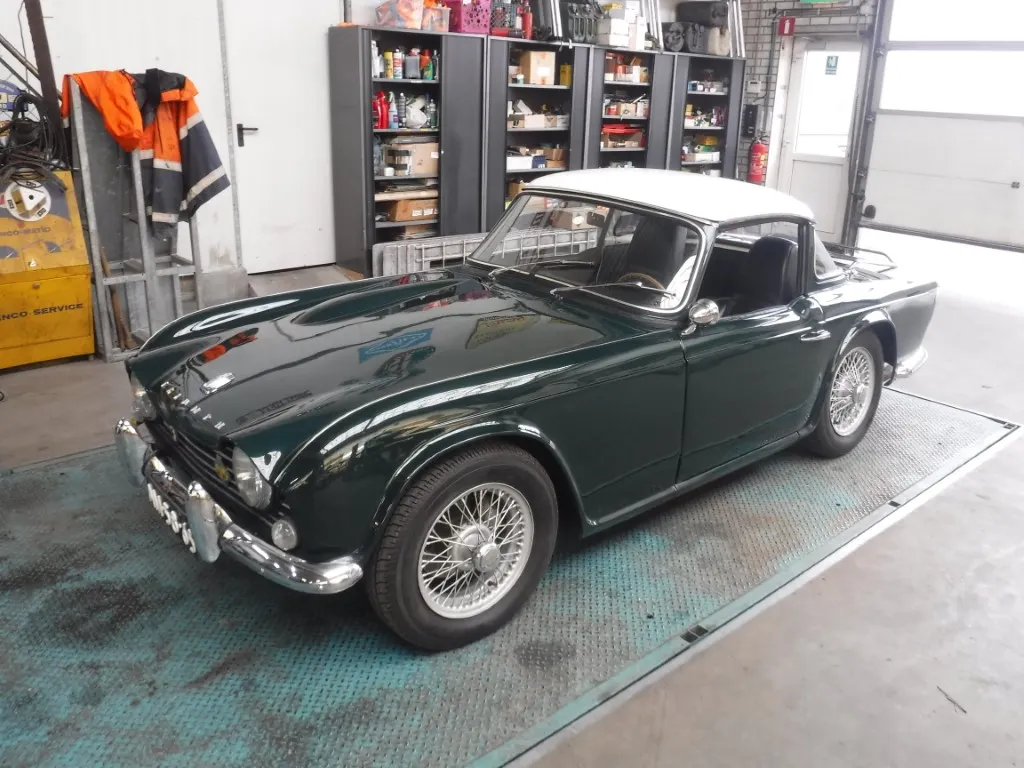 Classic Triumph Cars for Sale CCFS